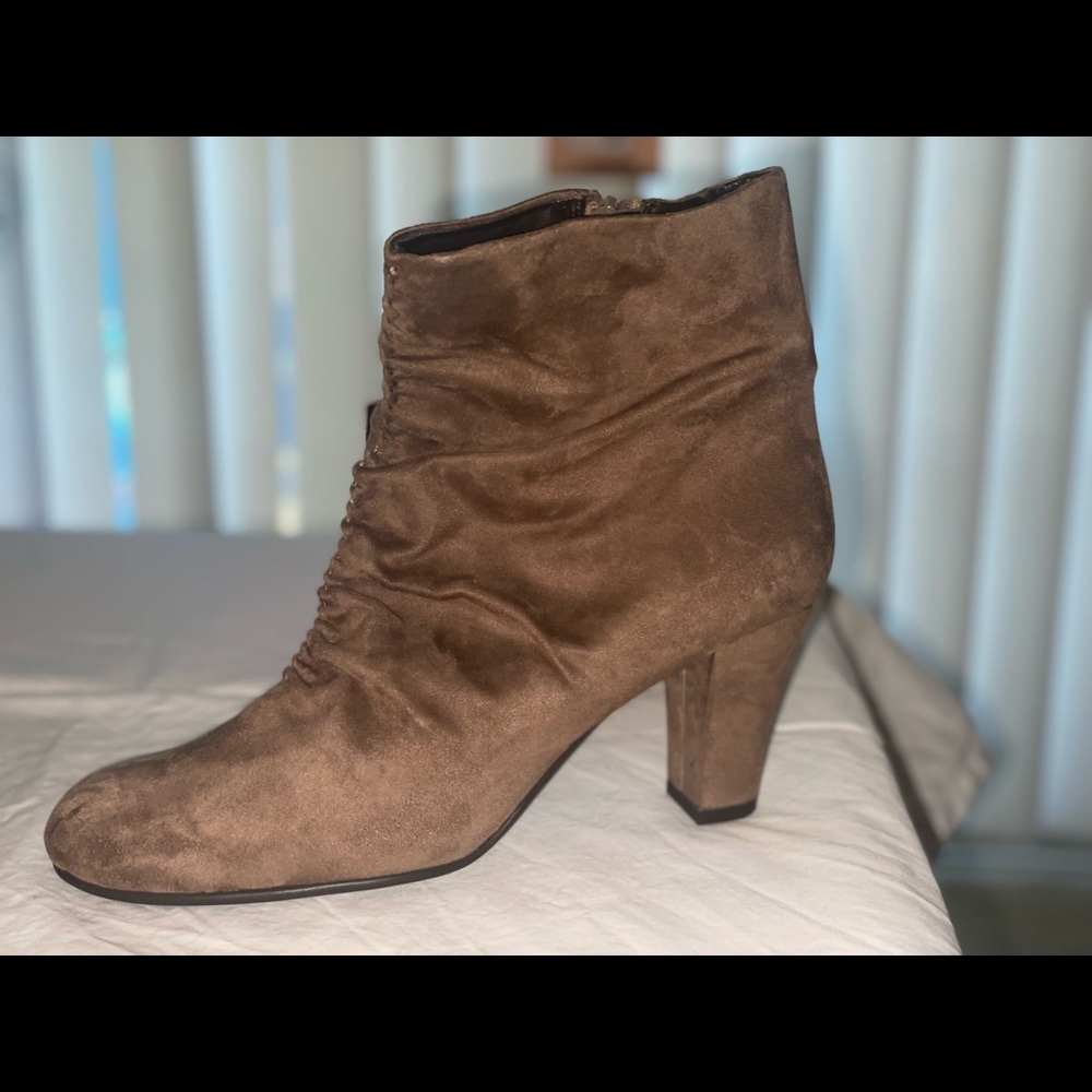 Beautiful 🤩 Brown Bootie